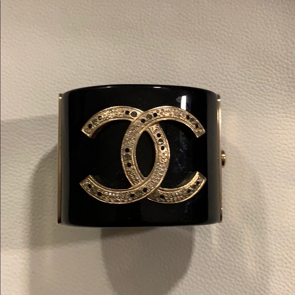 Chanel Cuff - Picture 1 of 3